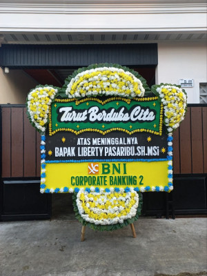 Papan Bunga Duka di Bandar Selamat