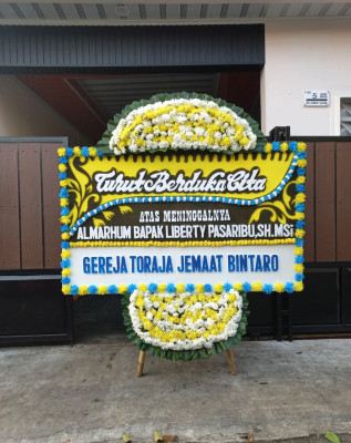 Papan Bunga Duka di Bandar Selamat