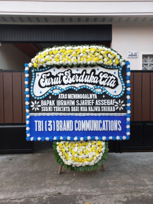 Papan Bunga Duka di Bandar Selamat